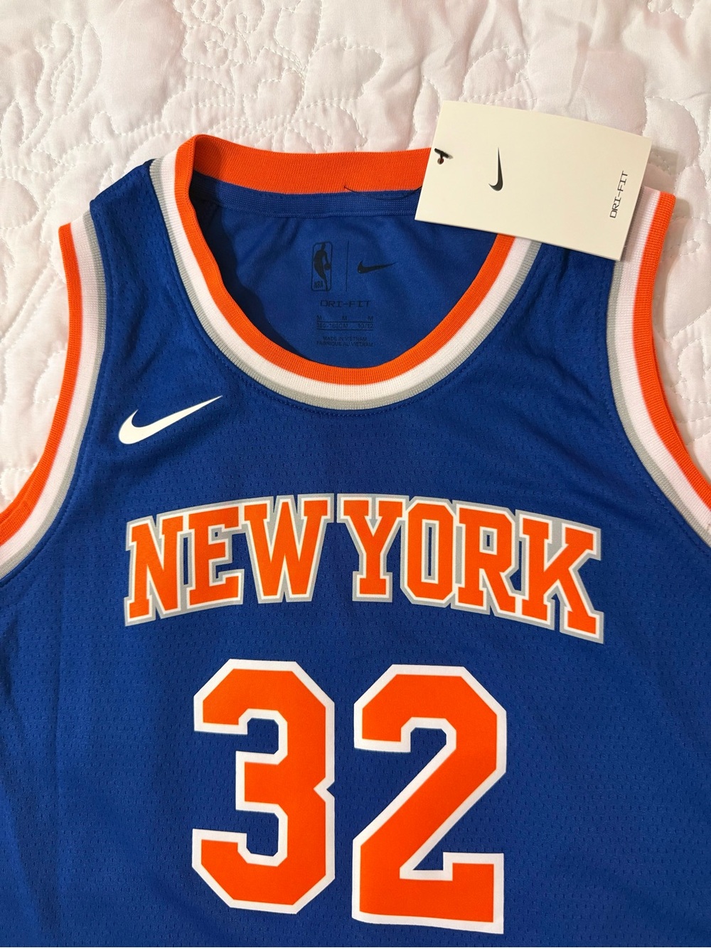 Nike Knicks Royal Blue and Orange Basketball Jersey #32 - Picture 6 of 9